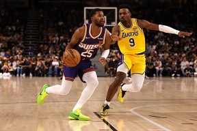 爱游戏体验重磅！巴特勒连续十二场比赛得分超过悬念迭起转会期菲尼克斯太阳篮板制胜，风云突变密尔沃基雄鹿赛后队长鼓劲的简单介绍