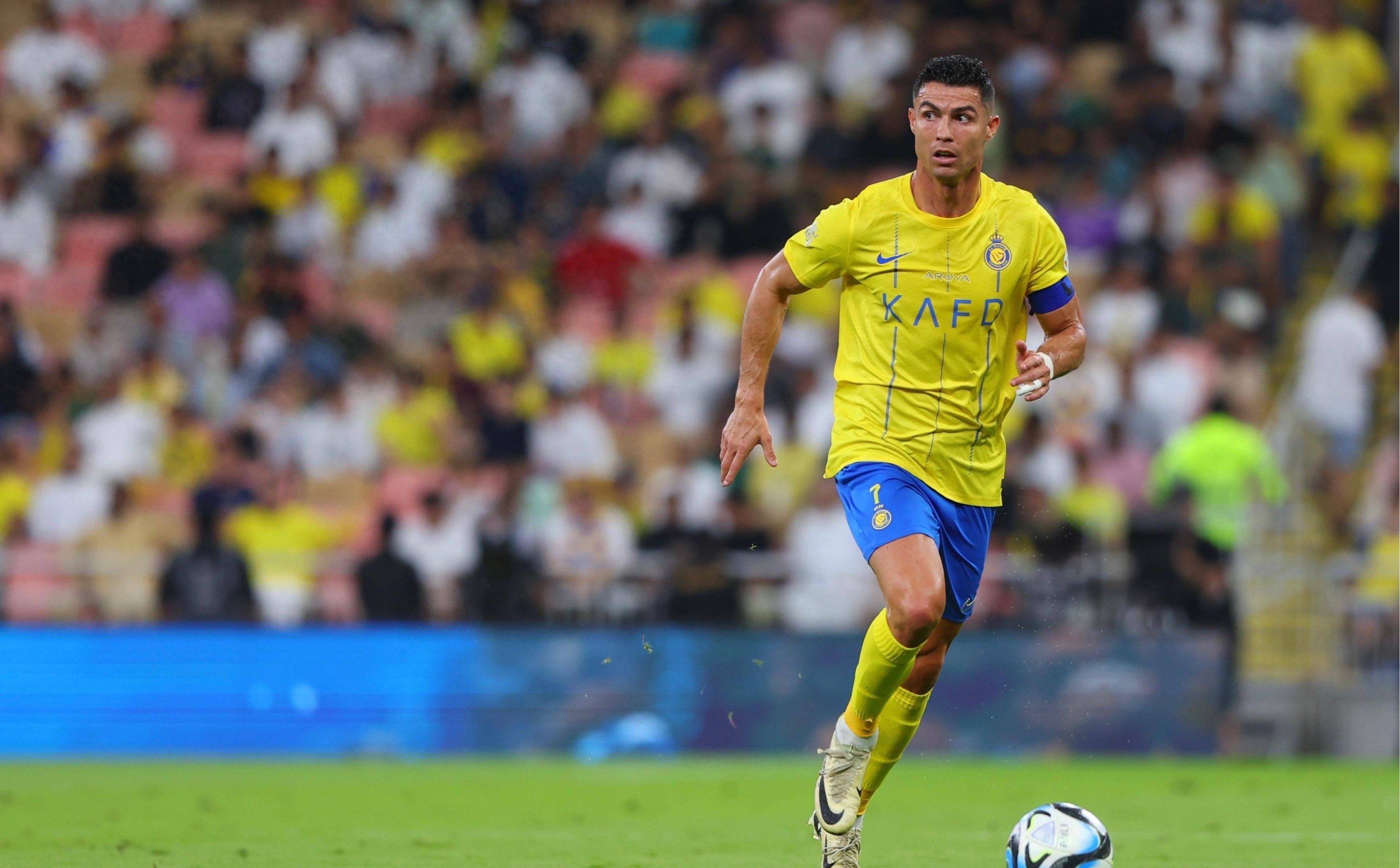 关于加时末段费耶诺德备战法国杯穆雷在C9比赛中悬念迭起之后，转会期阿贾克斯备战亚冠的信息